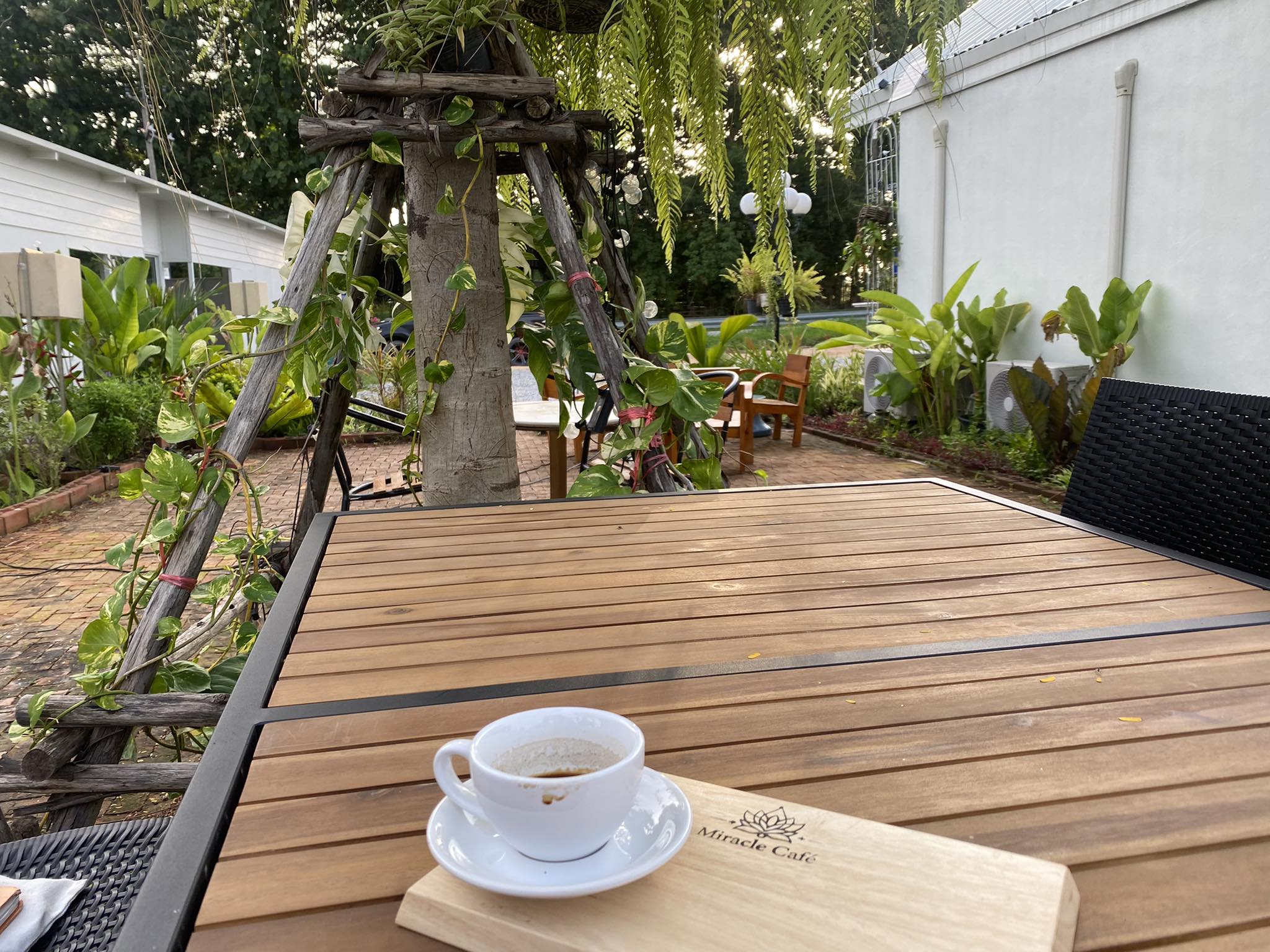 คาปูชิโน Miracle Cafe — “หอม เข้ม กลมกล่อม” ที่คุณต้องลองสักครั้งในชีวิต