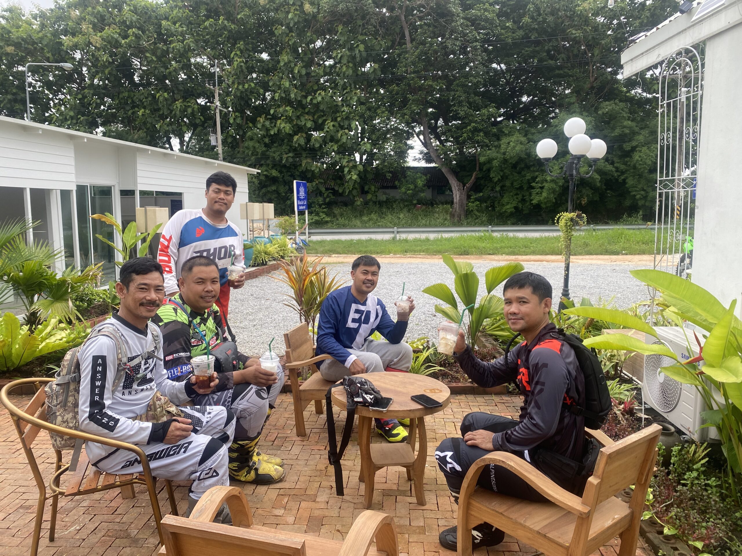 Reviews Miracle Cafe Chonburi